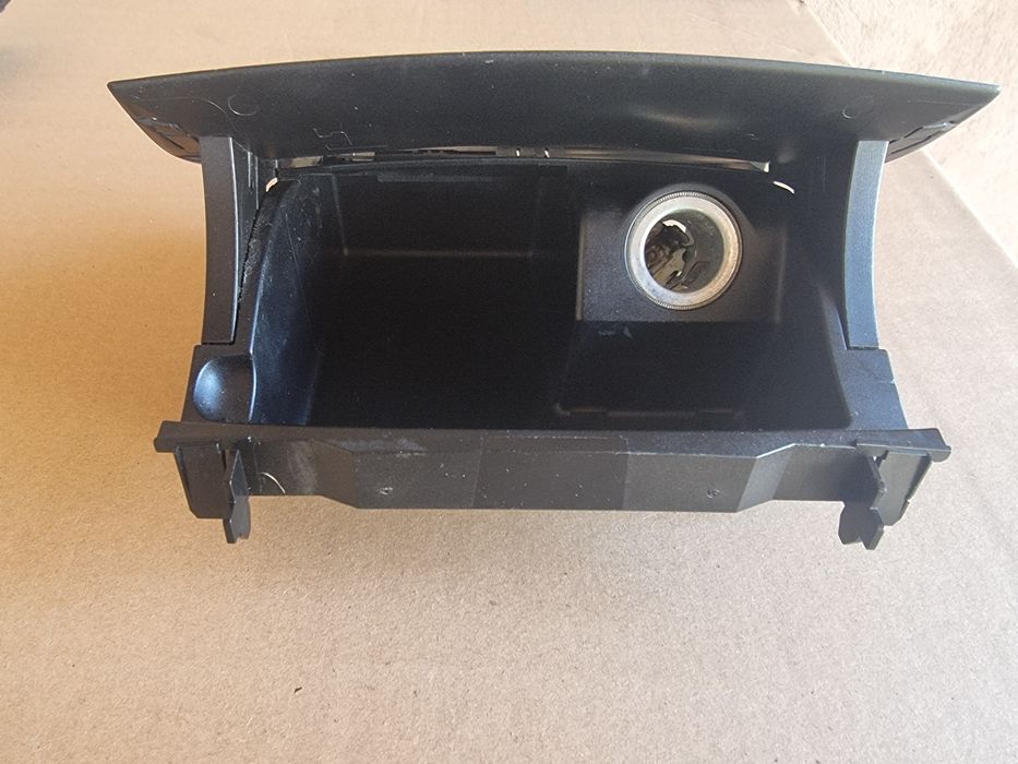 Ornament scrumiera cu scrumiera și ornament schimbător Mercedes w203