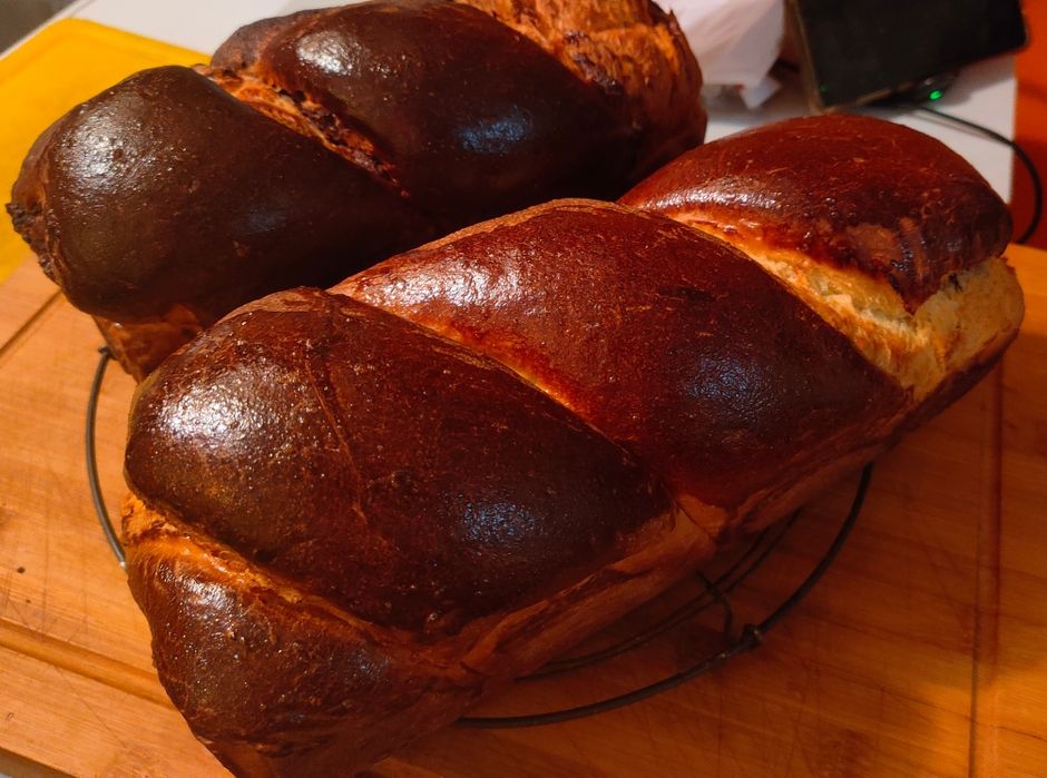 Cozonac artizanal cu multa nuca si Nutella