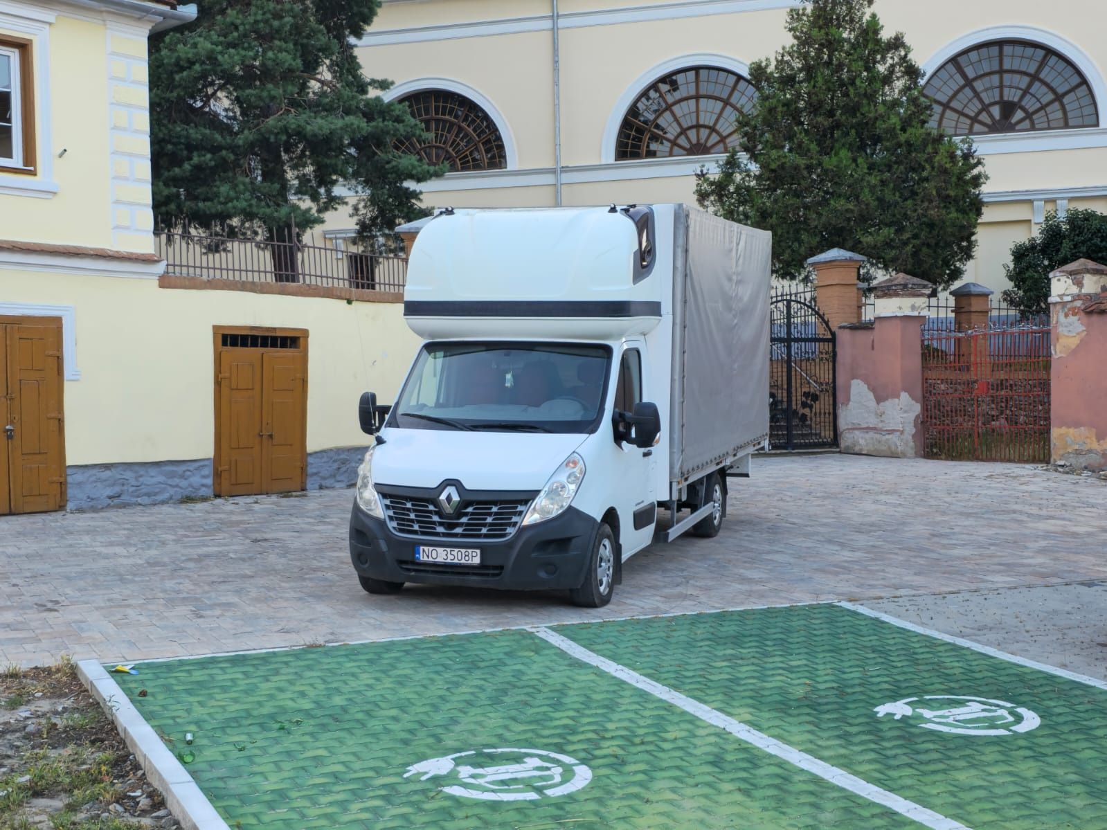 Renault master 2017 ,iveco daily