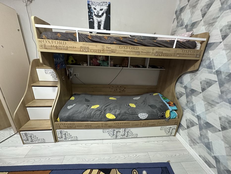 Кровать двухярусная( двухэтажная)