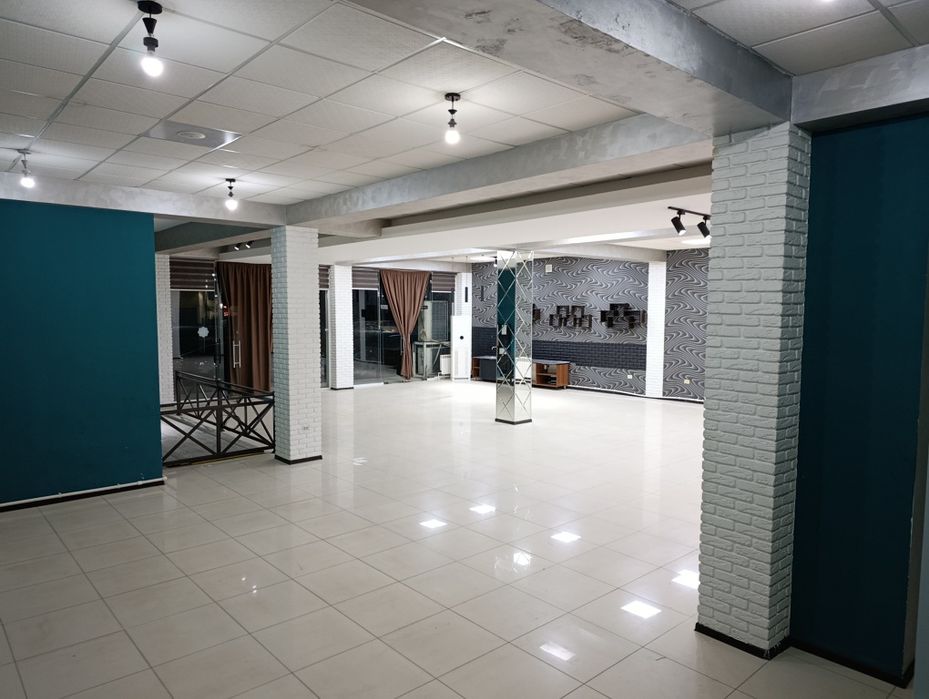 Сдаётся цокольное нежилое помещение вдоль Бектемирского шоссе — 250 м²