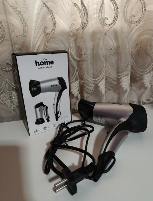 Uscător de păr pentru voiaj