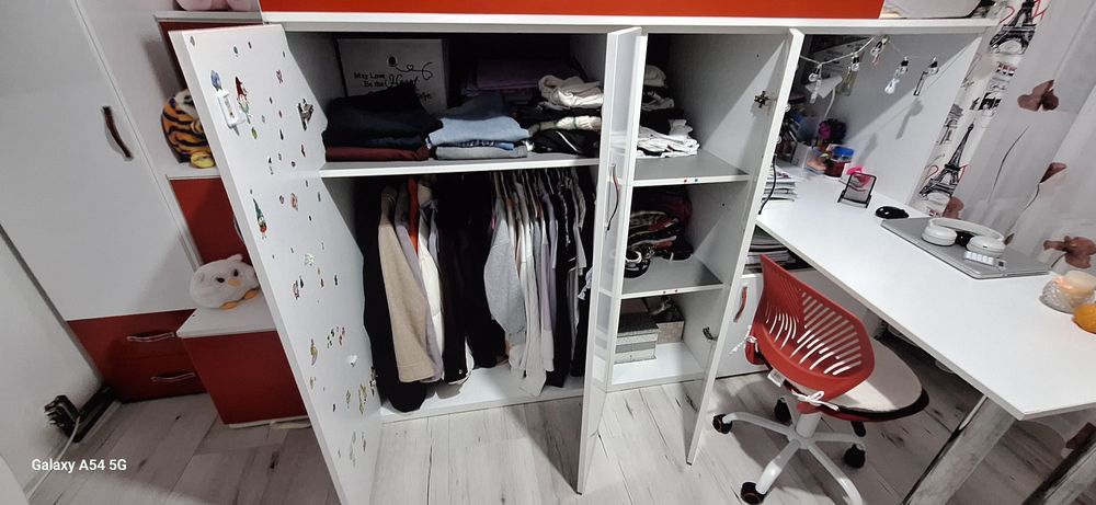 Pat suprapus cu scări si dulap(urgent)