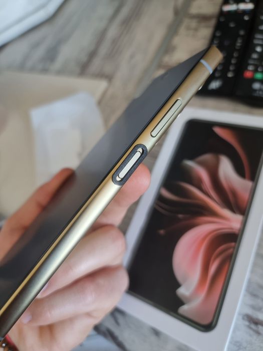 Смартфон I24 Ultra 5G 256 GB Gold + писалка + подарък кейс