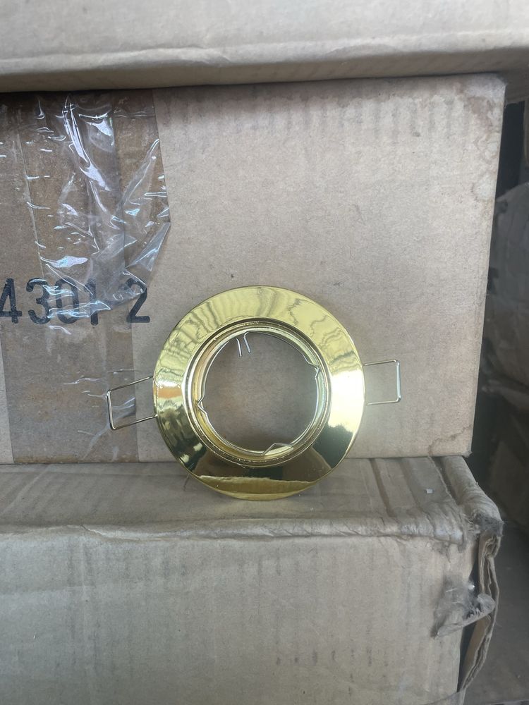 Продаю споты по 150тенге