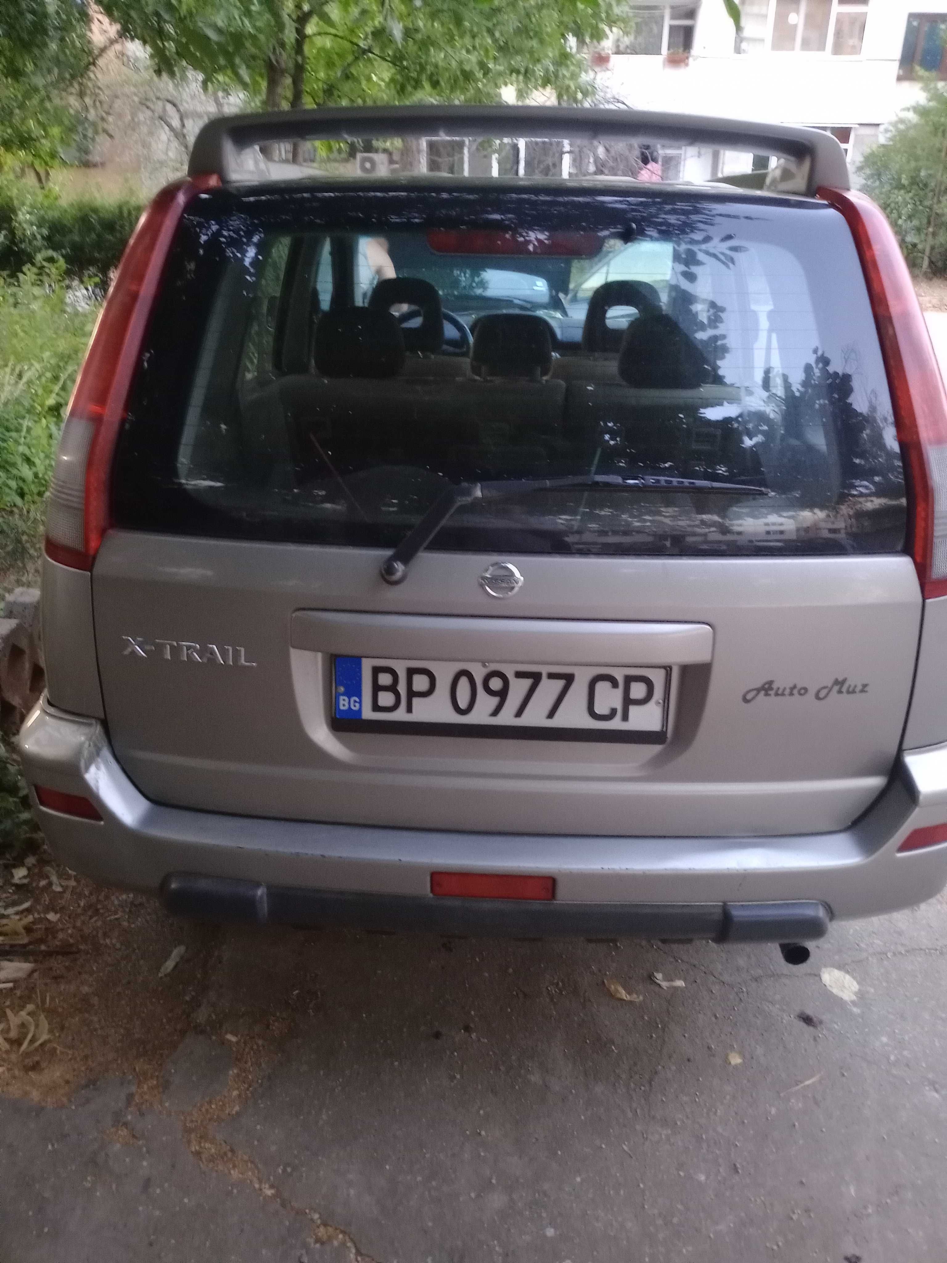 Продавам Нисан Хтрел