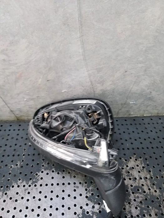 Oglinda electrica dreapta audi a4 b9 8w pentru piese 8w185740