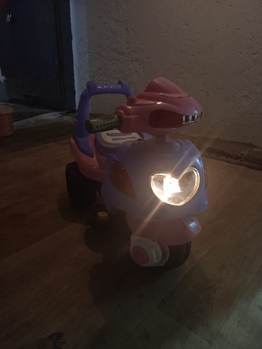 Элекро Мотоцикл детский в рабочем,в хорошем состоянии