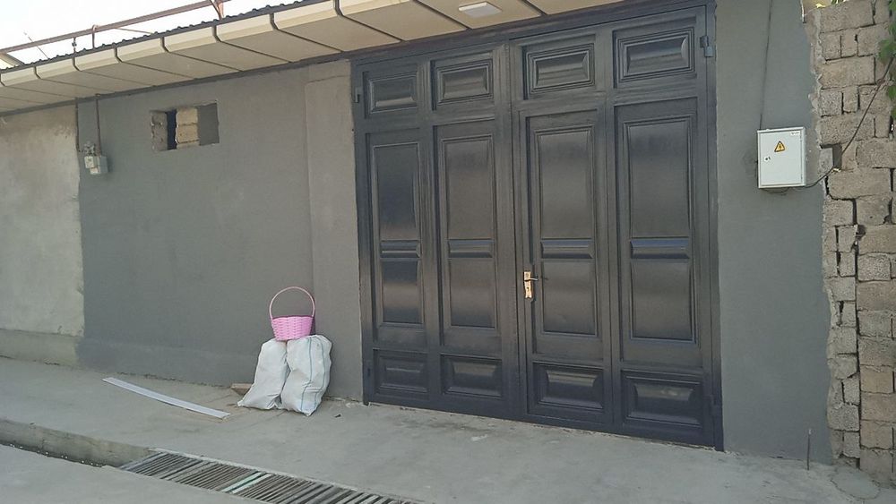 Срочно сотилади участка сергелига 5км 1.5 соту 3хона +кухня ремонт евр