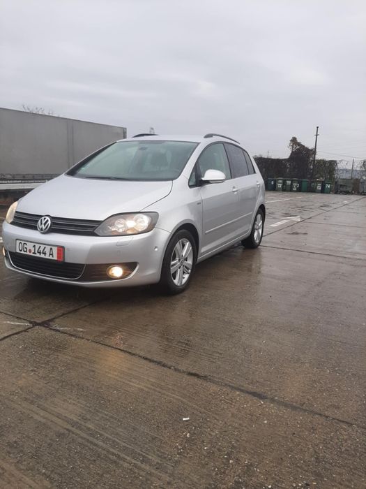 Vând Golf VI Plus An fabricație 2014 Adus personal din Germania