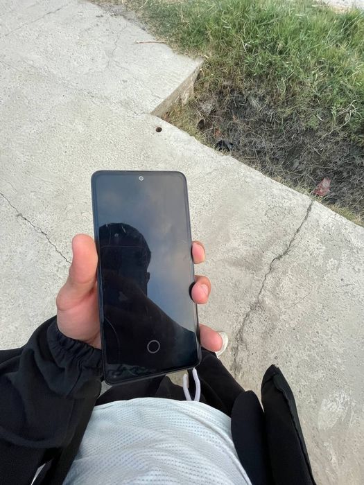 Redmi not 13  orqa kamera singan ishlatganda xalaqit bermaydi