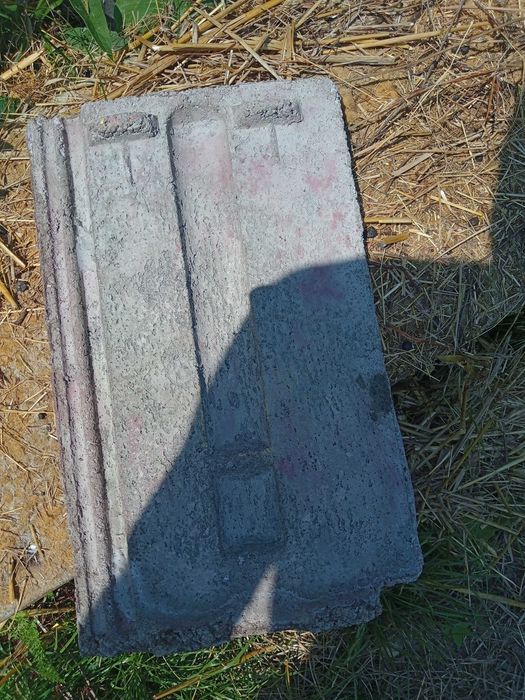 Țigle din beton în stare bună