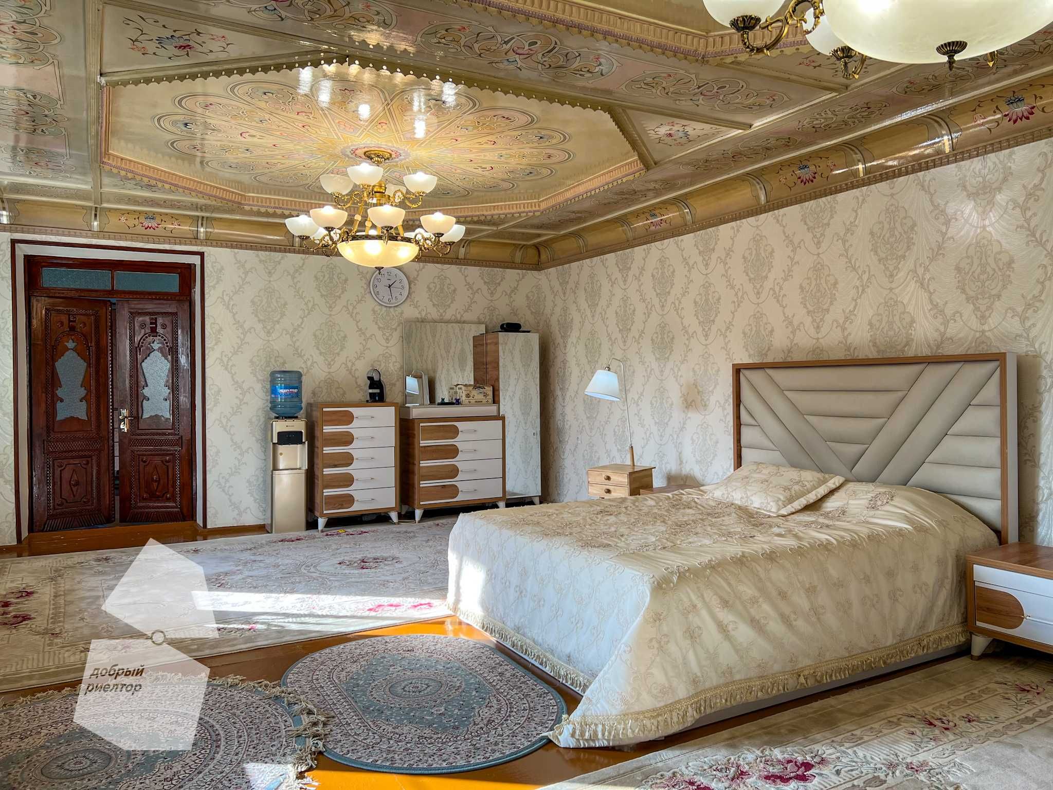 (Добрый) Катта Бог (Эшонгузар), 5 соток, 8 ком, 238 м² Сказочный дом