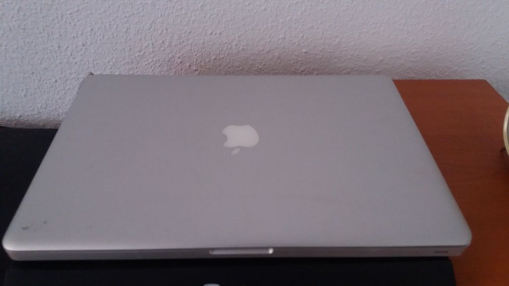 Apple Macbook Pro 15"