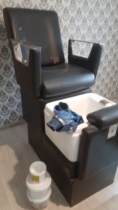 Кресло педикюрное бу