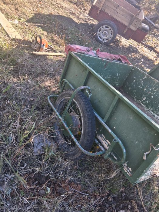 Продавам ремарке за фреза