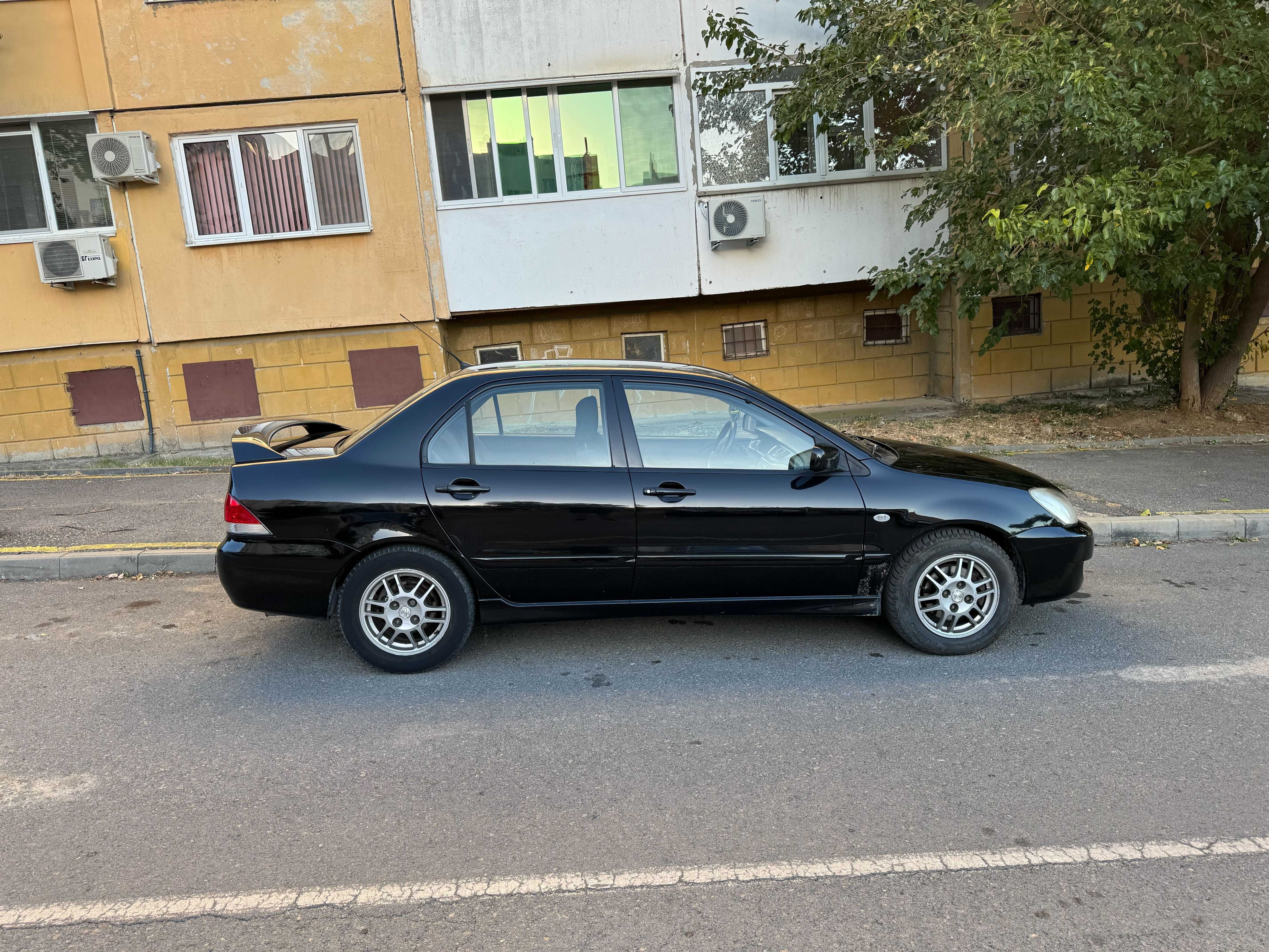 Mitsubishi Lancer