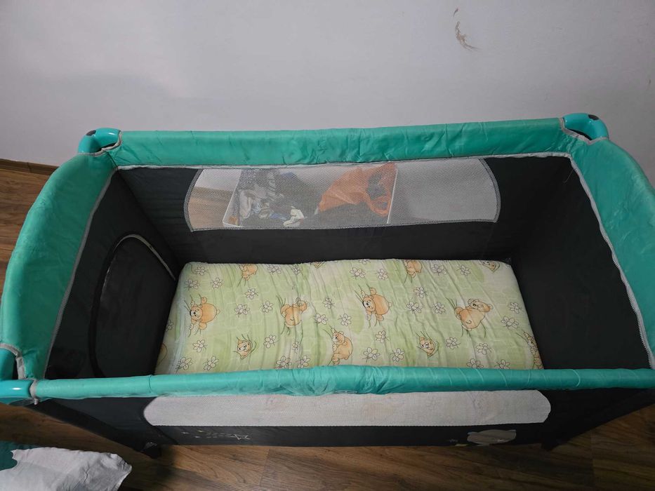 Сгъваема бебешка детска кошара със матрак