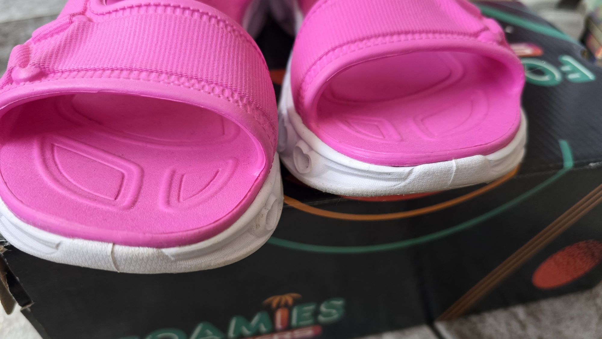 Skechers 32номер светещи