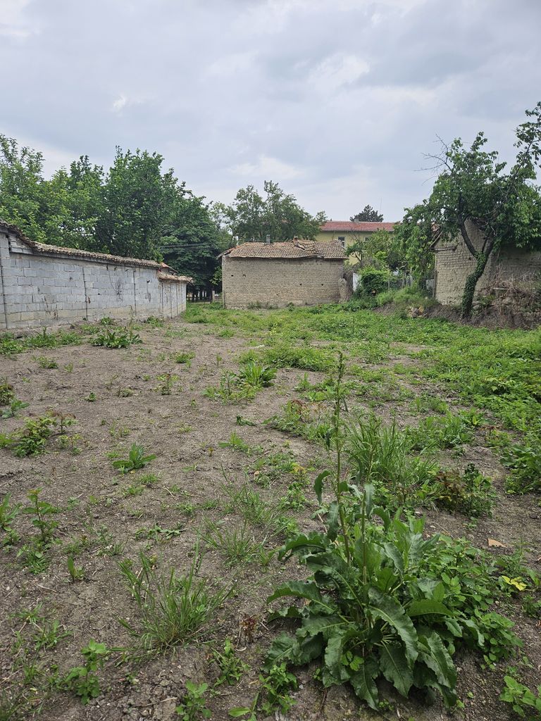 Продава се Къща в с. Троица, Област Шумен - 80 кв.м за 415 €/кв.м - Снимка #2
