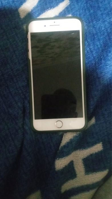 Айфон 7+  хорошем состояние