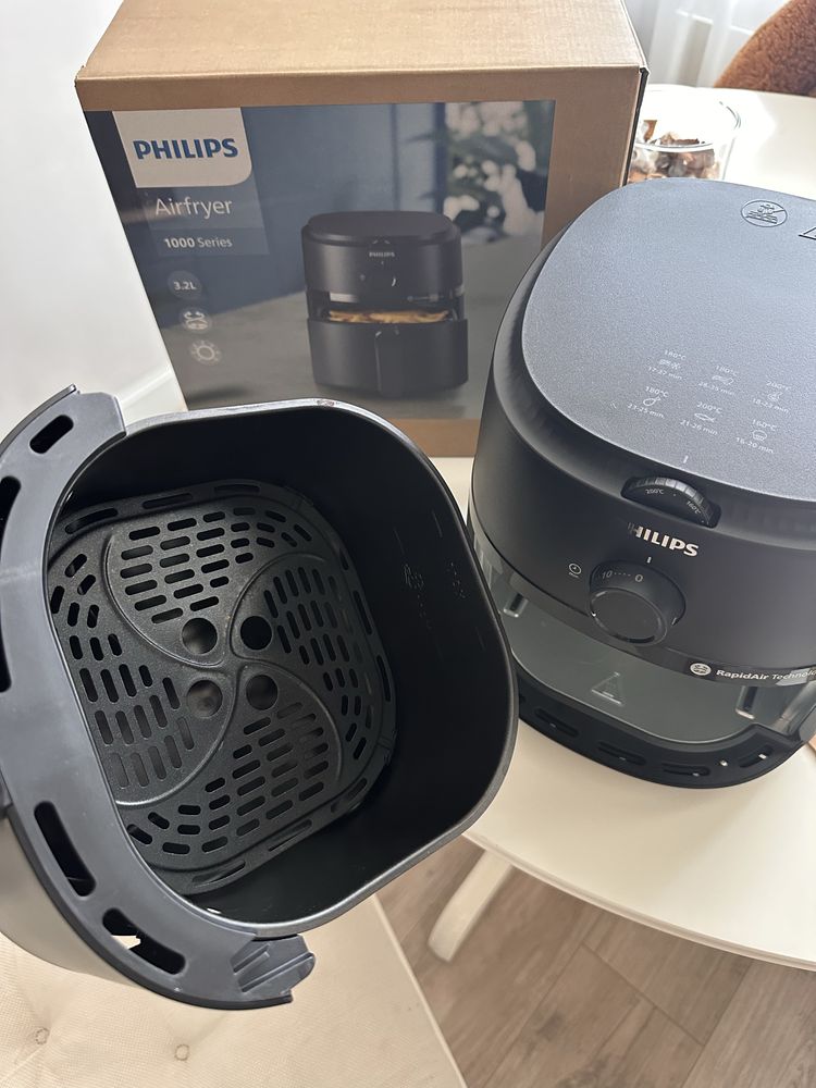 Philips Airfryer 1000 Series + подарък хартиени подложки 100 бр.
