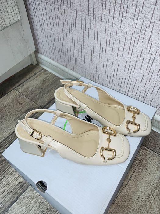 Туфельки почти новые 6000