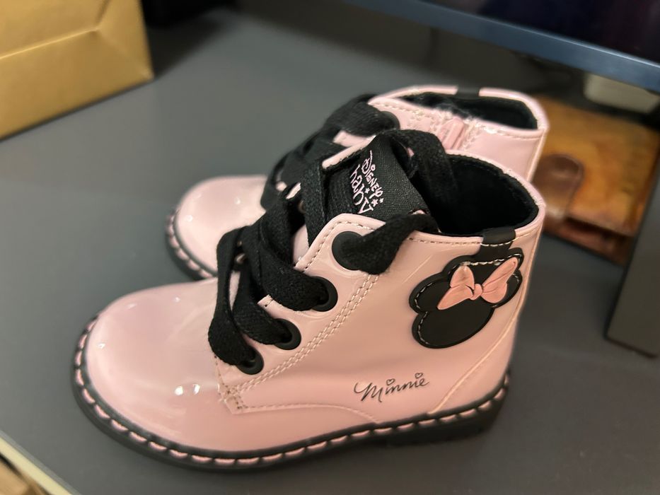 Обувки боти ново