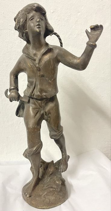 Vând statuetă din bronz vintage