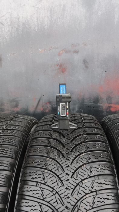 зимни гуми 195/65/15 Kumho Winter Craft 
dot2520
6.9mm
 Добро състояни