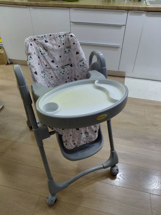 Scaun de masa reglabil