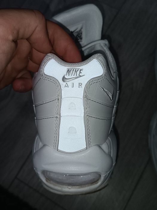 СПЕШНО! Nike air max95 Triple white КАТО ЧИСТО НОВИ!