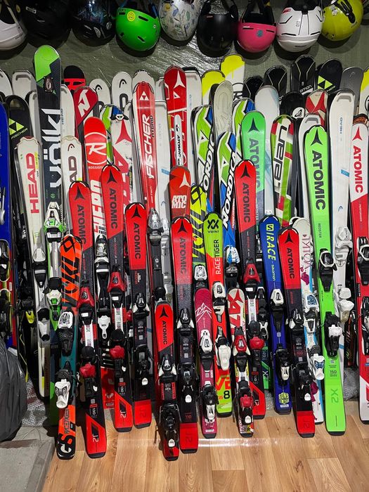 Schiuri  copii skiuri adulți începători intermediar   clapari