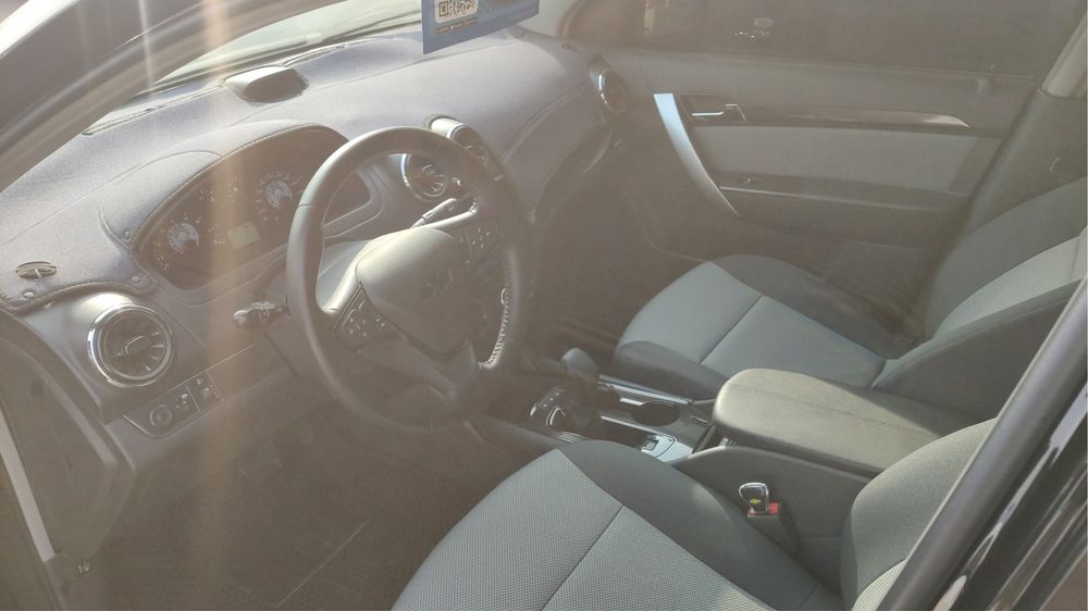 Продаю nexia 3 черная