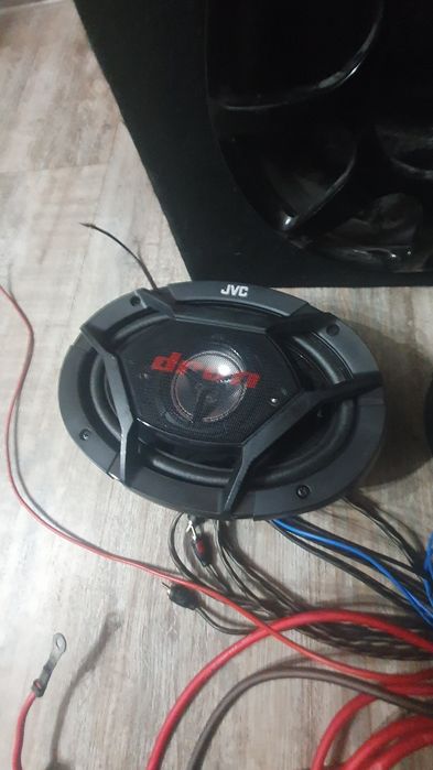 Музика за кола пълен комплект с кабели