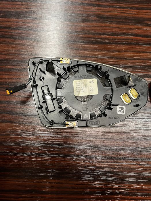 Стъкла за огледала за Audi A6 C8