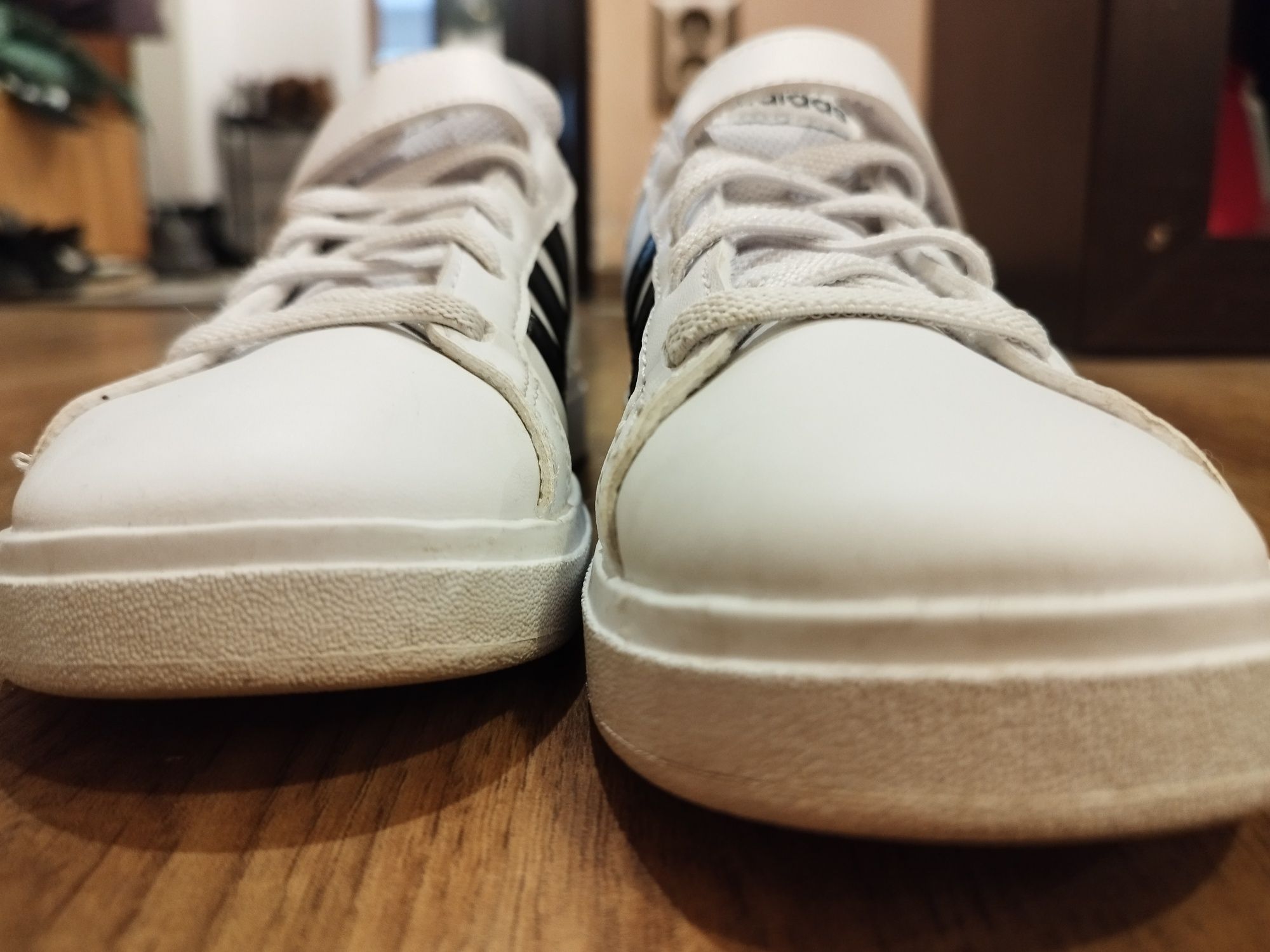 Adidas mărime 33, impecabili