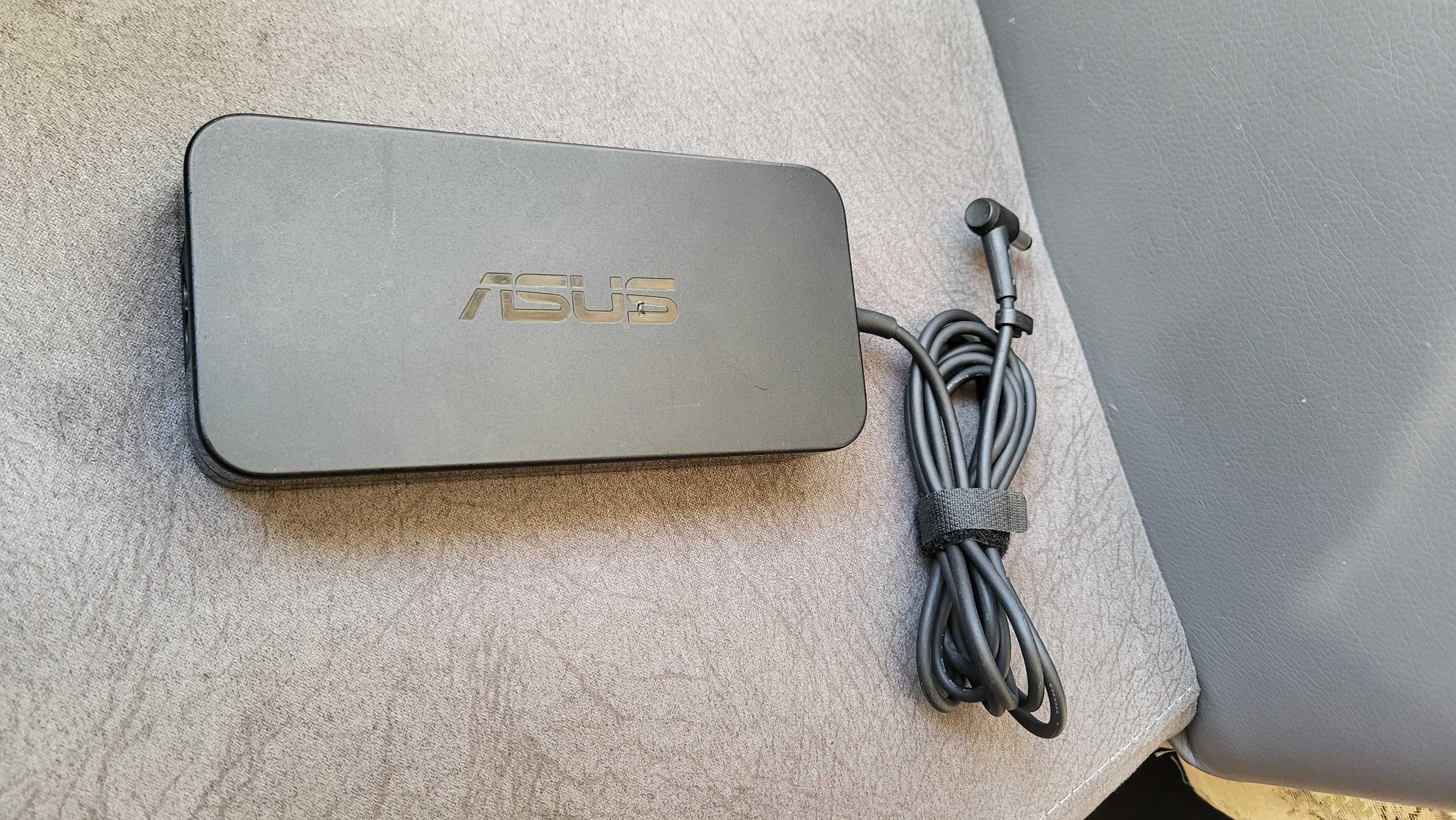 ASUS 120W Incarcator Adaptor 19V-6.32A model A15-1120P1A fuctional