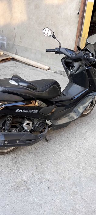 Продаю скутер N-Max в хорошем состоянии