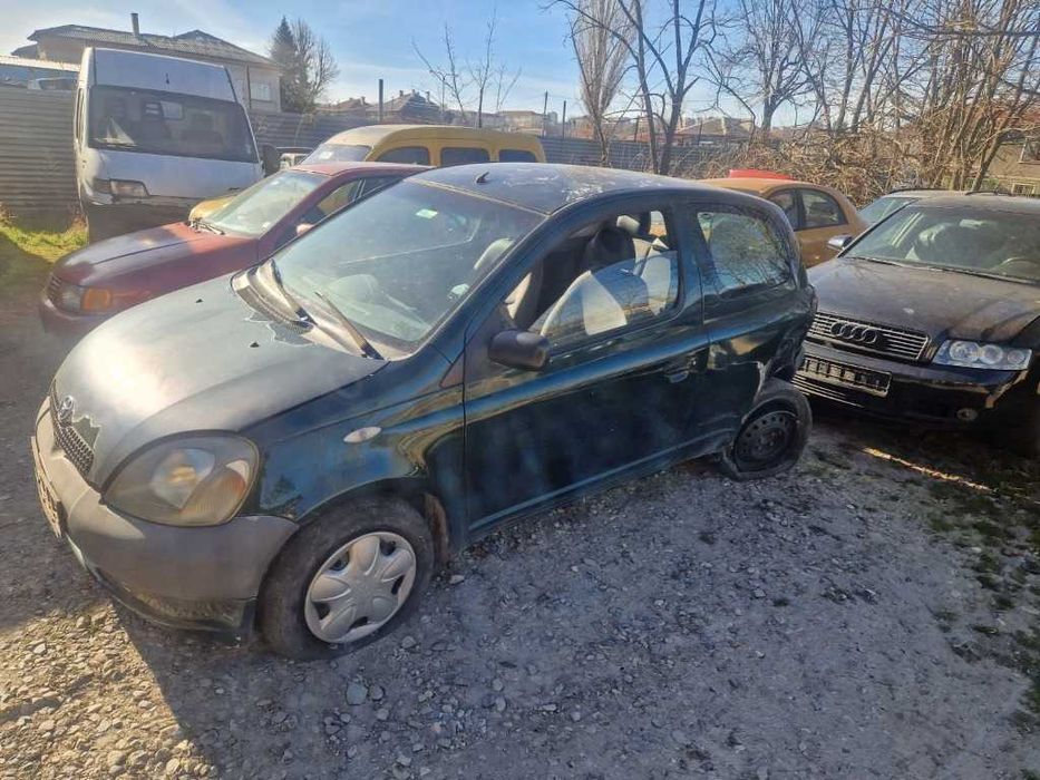 Toyota Yaris 1.0i за части