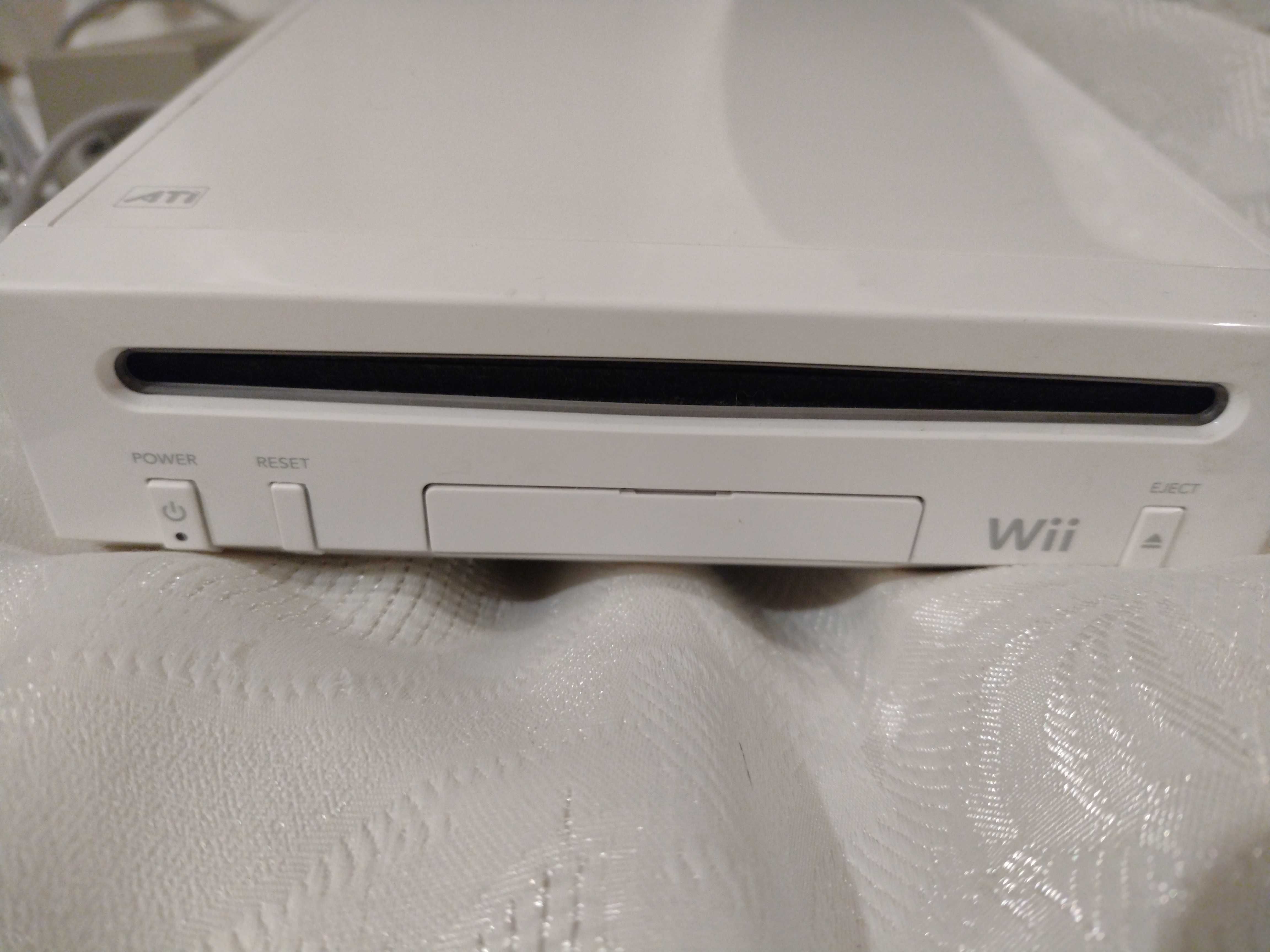 Nintendo Wii Console, White RVL-101-ИГРА