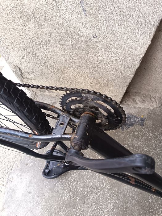 Bicicleta pentru piese