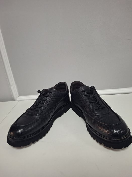 Продаю кожаную обувь размер 44