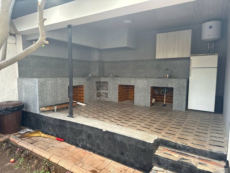 Dacha chorvoq sotiladi