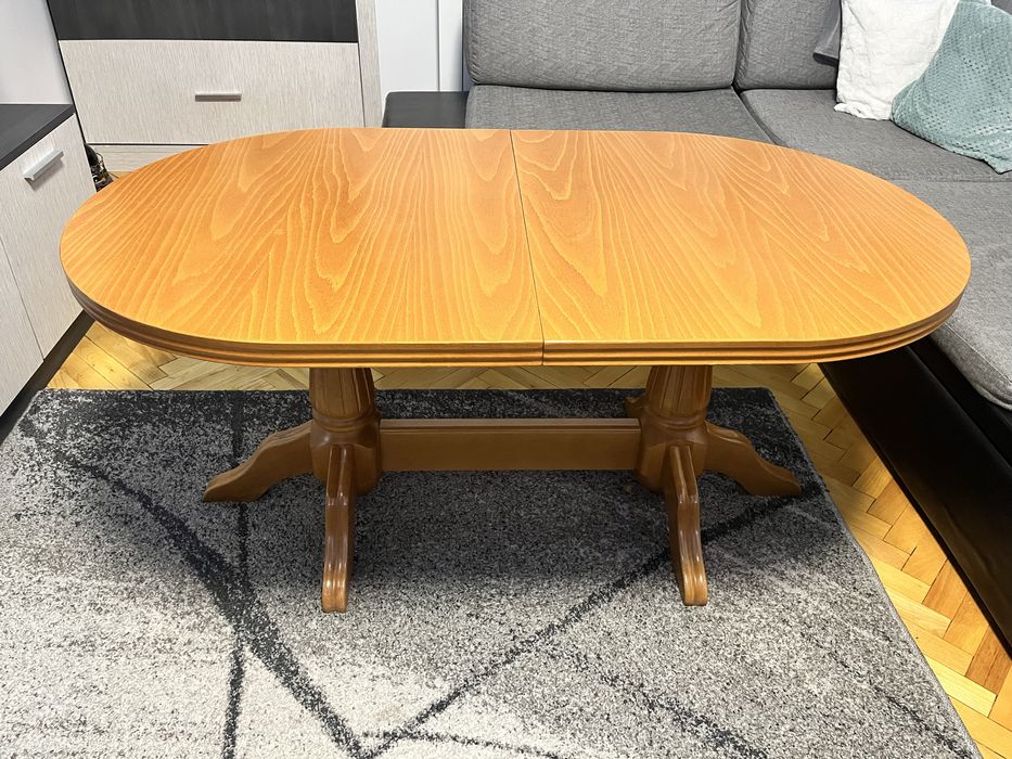 Дървена, холна маса