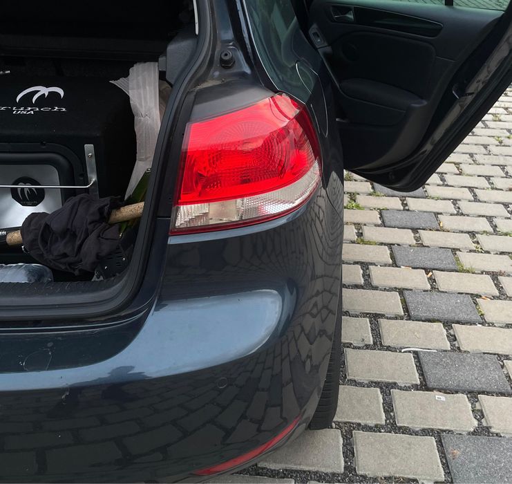 Se vand stopuri si faruri golf 6