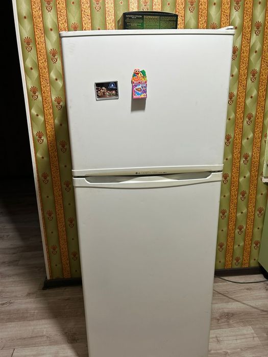 Продам холодильник лж