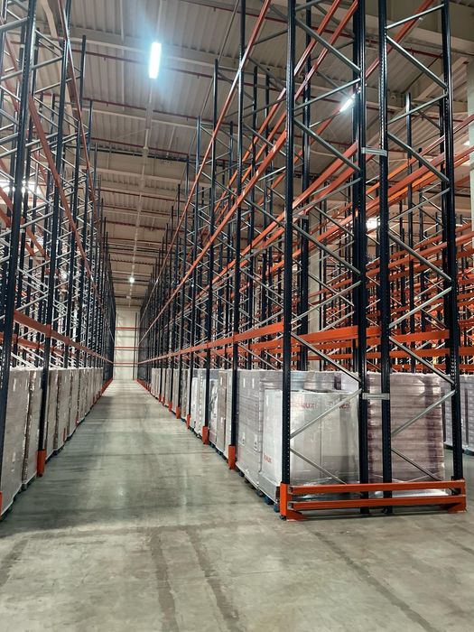 Rafturi metalice industriale reglabile 
Avem orice dimensiuni livram i