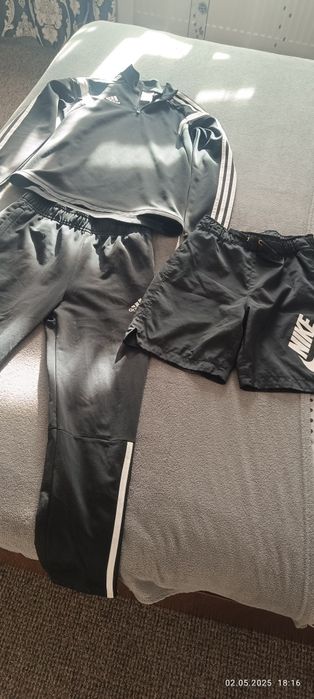 Set pantaloni adidas mărime 140 cm și bluza adidas mărime 152