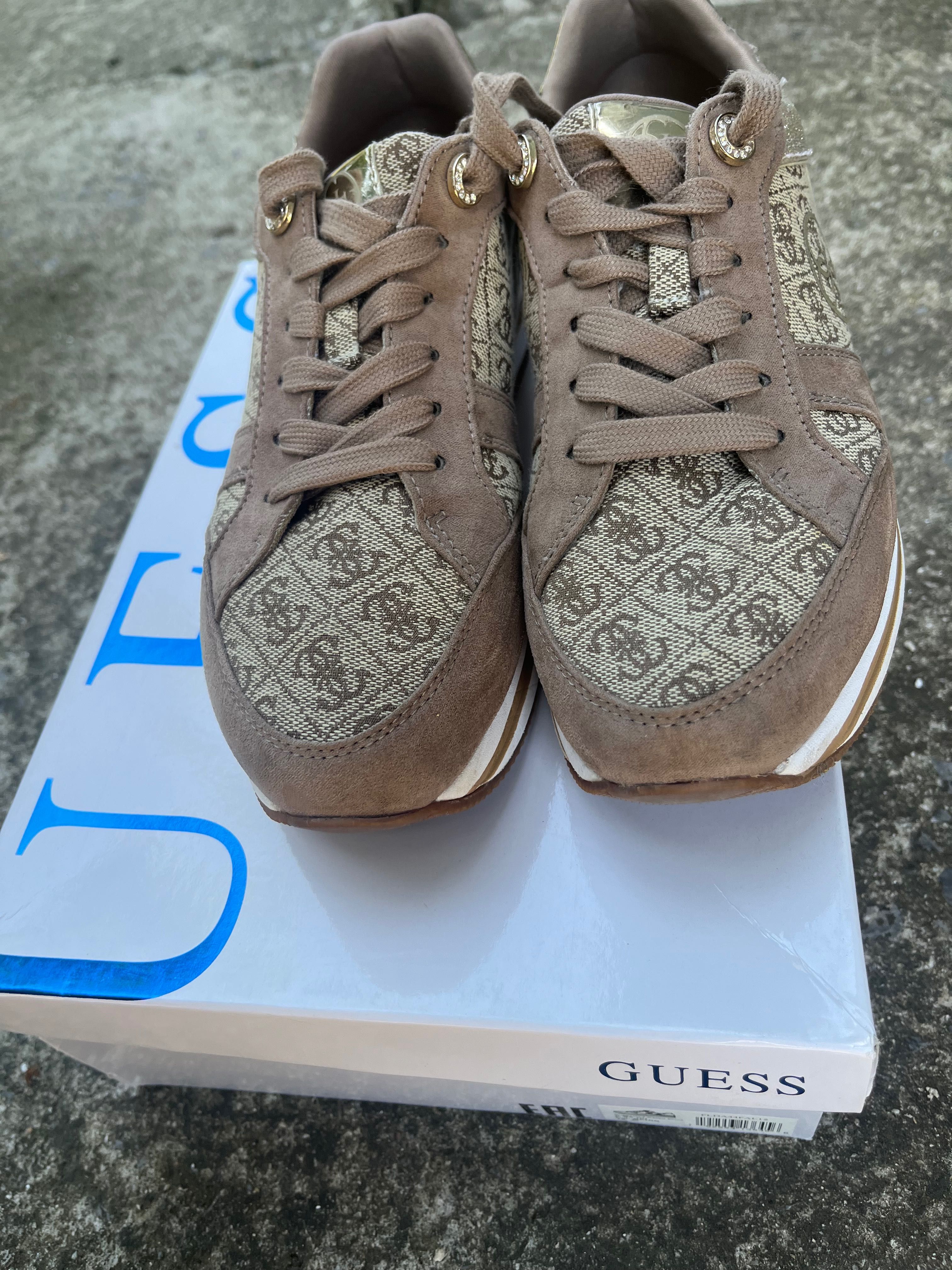Обувки-сникърси  Guess